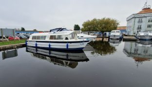 Bounty 28 - Florida Light - 4 Berth River Cruiser