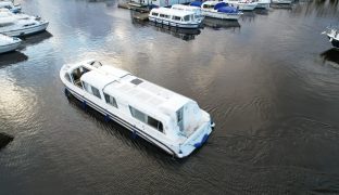 Faircraft 46 - Shining Light - 11 Berth River Cruiser