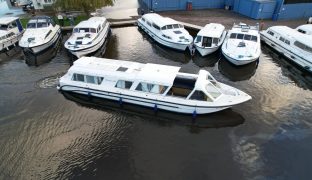 Faircraft 46 - Shining Light - 11 Berth River Cruiser