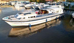 Aquafibre 42 - Glistening Light - 9 Berth River Cruiser
