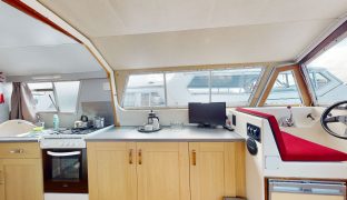 Bounty 28 - Florida Light - 4 Berth River Cruiser