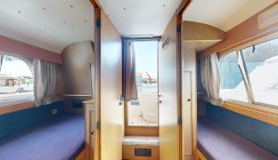 Faircraft 46 - Shining Light - 11 Berth River Cruiser