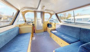 Faircraft 46 - Shining Light - 11 Berth River Cruiser