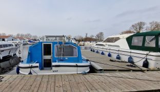 Alpha 32 - Aboat Time - 4 Berth Inland River Cruiser