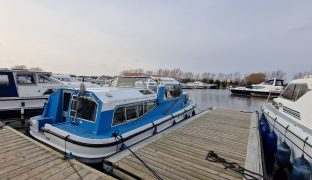 Alpha 32 - Aboat Time - 4 Berth Inland River Cruiser