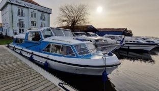 Alpha 32 - Aboat Time - 4 Berth Inland River Cruiser