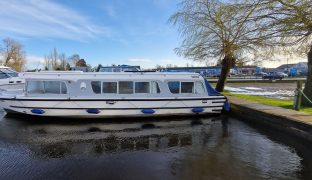 Horizon 35 - NAN - 6 Berth Inland river cruiser