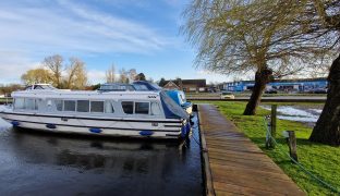 Horizon 35 - NAN - 6 Berth Inland river cruiser