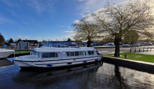 Horizon 35 - NAN - 6 Berth Inland river cruiser