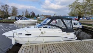 Sealine S23 - Serenity - 4 Berth Sports Cruiser 