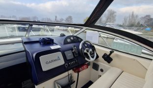 Sealine S23 - Serenity - 4 Berth Sports Cruiser 