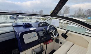 Sealine S23 - Serenity - 4 Berth Sports Cruiser 