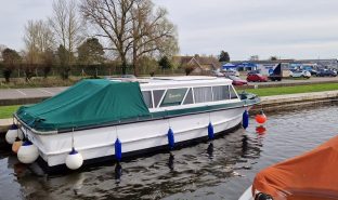 Calypso 28 - Emerald - 4 Berth Inland river cruiser