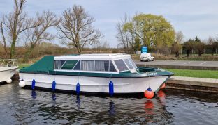 Calypso 28 - Emerald - 4 Berth Inland river cruiser