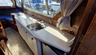 Seamaster 27 Capri - 5 Berth Inland river cruiser