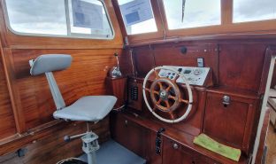 Admiralty Motor Pinnace - VYGAR - 1 Berth Wooden river cruiser 