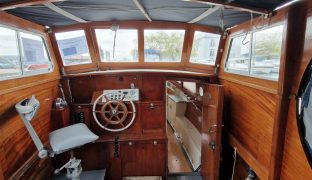 Admiralty Motor Pinnace - VYGAR - 1 Berth Wooden river cruiser 