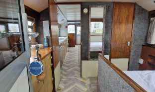 Alphacraft 32 - Moonlight Owl - 4 Berth Inland river cruiser