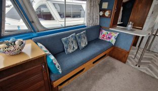 Alphacraft 32 - Moonlight Owl - 4 Berth Inland river cruiser