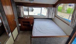 Alphacraft 32 - Moonlight Owl - 4 Berth Inland river cruiser