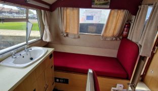 Bounty 37 - Summer Breeze - 6 Berth Inland river cruiser