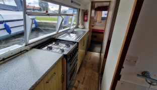 Bounty 37 - Summer Breeze - 6 Berth Inland river cruiser