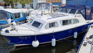 Elysian 27 - Lady D - 4 Berth Inland river cruiser 