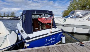 Elysian 27 - Lady D - 4 Berth Inland river cruiser 