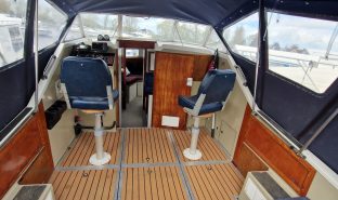 Elysian 27 - Lady D - 4 Berth Inland river cruiser 