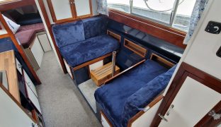 Elysian 27 - Lady D - 4 Berth Inland river cruiser 