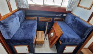 Elysian 27 - Lady D - 4 Berth Inland river cruiser 