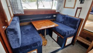 Elysian 27 - Lady D - 4 Berth Inland river cruiser 