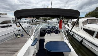 Sealine S23 - SERENITY - 4 Berth Sports Cruiser 