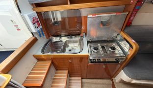 Sealine S23 - SERENITY - 4 Berth Sports Cruiser 