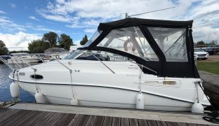Sealine S23 - SERENITY - 4 Berth Sports Cruiser 