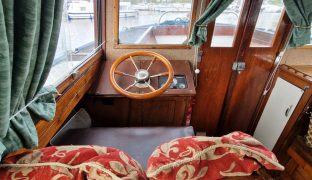 Bounty Boats DC30 Broads Cruiser - GoodAll GAL - 4 Berth Bounty Boats DC30