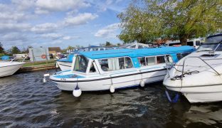 Alpha 32 - Quackers - 4 Berth Inland river cruiser