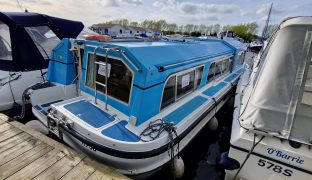 Alpha 32 - Quackers - 4 Berth Inland river cruiser