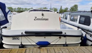 Connoisseur 42 - Zanndamon - 8 Berth 8 berth inland river cruiser 