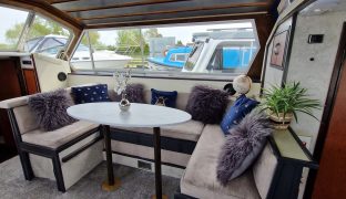 Connoisseur 42 - Zanndamon - 8 Berth 8 berth inland river cruiser 