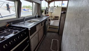 Connoisseur 42 - Zanndamon - 8 Berth 8 berth inland river cruiser 