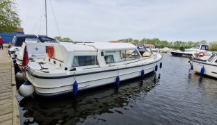 Connoisseur 37 - Selah - 4 Berth Inland river cruiser