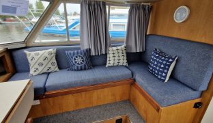 Aquafibre 33 - Rainbow - 6 Berth Inland river cruiser