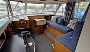 Aquafibre 33 - Rainbow - 6 Berth Inland river cruiser