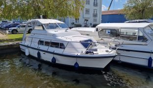 Sheerline 740 - GRACE - 4 Berth Boat