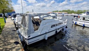 Sheerline 740 - GRACE - 4 Berth Boat