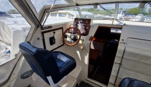 Sheerline 740 - GRACE - 4 Berth Boat