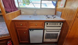 Sheerline 740 - GRACE - 4 Berth Boat