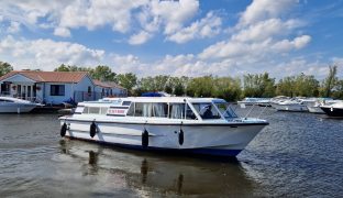 Aquafibre 33 - Rainbow - 6 Berth Inland river cruiser