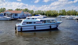 Aquafibre 33 - Rainbow - 6 Berth Inland river cruiser